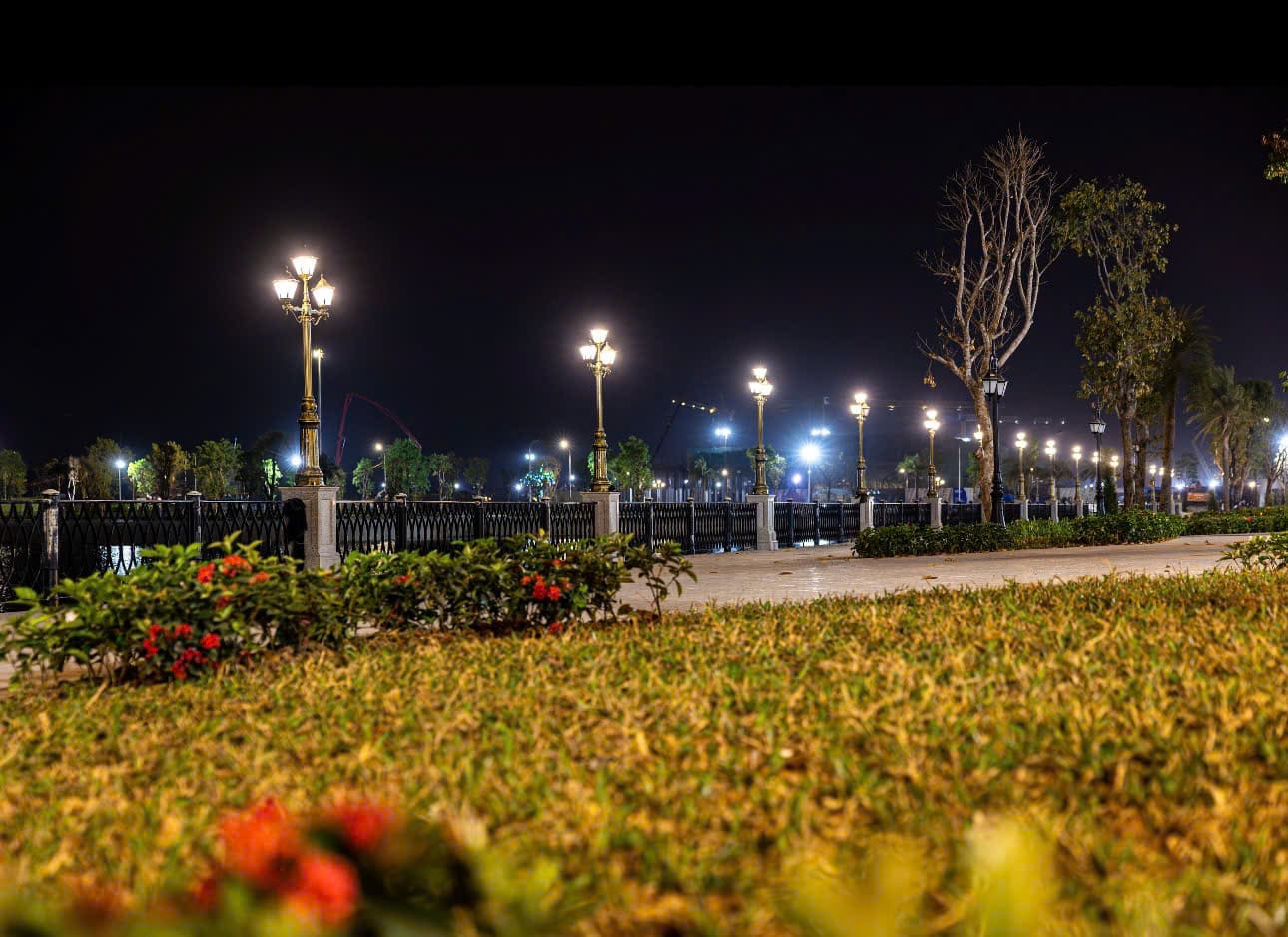 Hình ảnh tiến độ Vinhomes Global Gate mới nhất