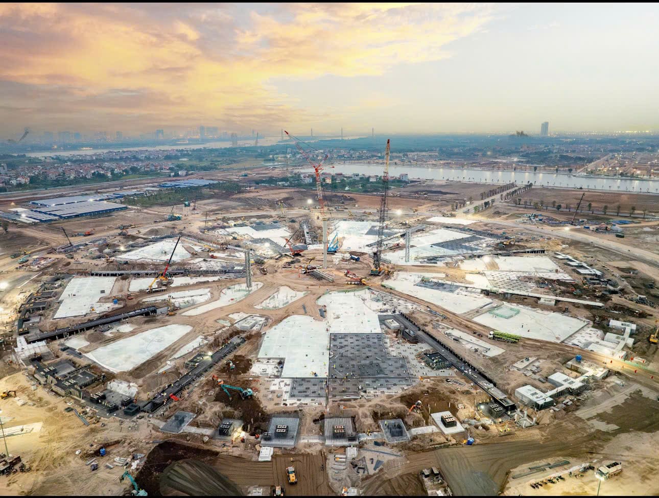 Hình ảnh tiến độ Vinhomes Global Gate mới nhất