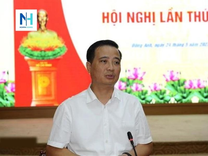 Ông Nguyễn Xuân Linh, Chủ tịch UBND huyện Đông Anh, phát biểu tại Hội nghị