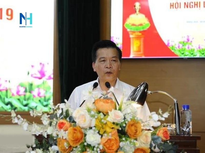 Ông Lê Trung Kiên, Bí thư Huyện ủy Đông Anh, phát biểu tại Hội nghị